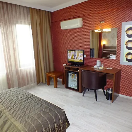 Lifos Hotel 3*