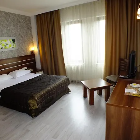 Lifos Hotel 3*