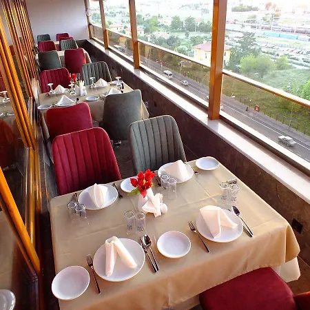 Otel Lifos 3*